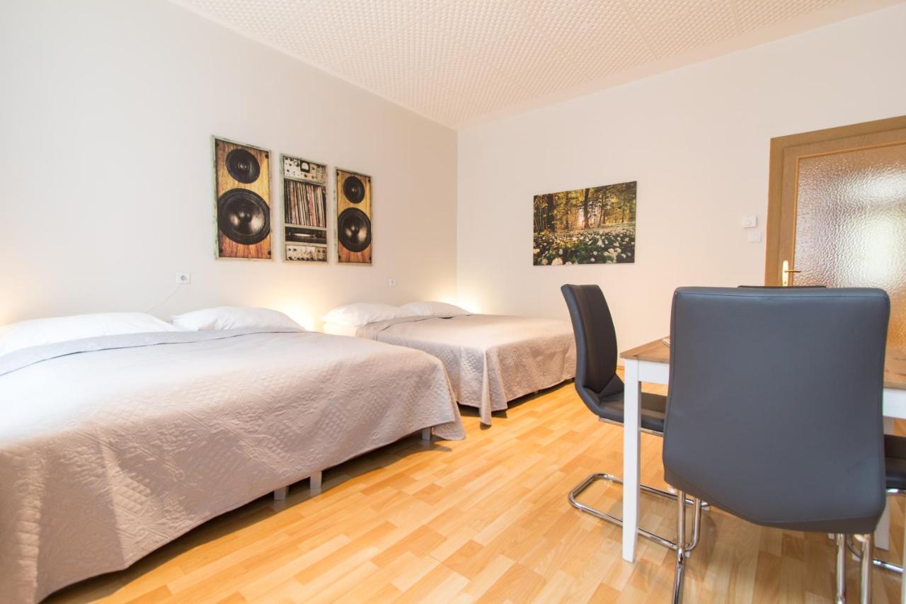 Apartment Mandlgasse I Contactless Check-In Wien Eksteriør bilde